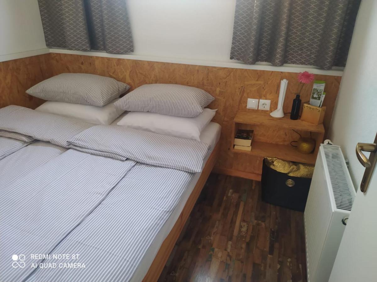 Studio Apartman Gradna Samobor Exteriör bild